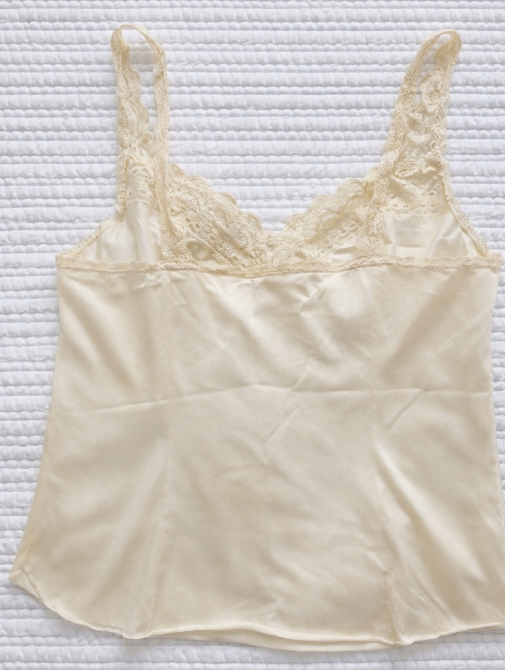 Vintage Olga Lace Satin Cami Buttery Yellow Lingerie Top Y2K  Fairycore S/M - Picture 3 of 6